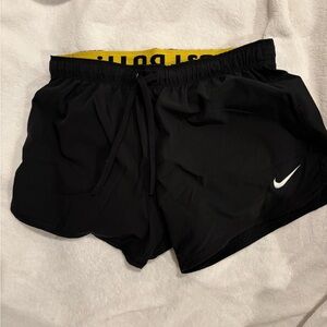 Nike running shorts size M